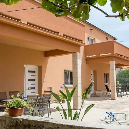 Apartamento Joso Sukošan